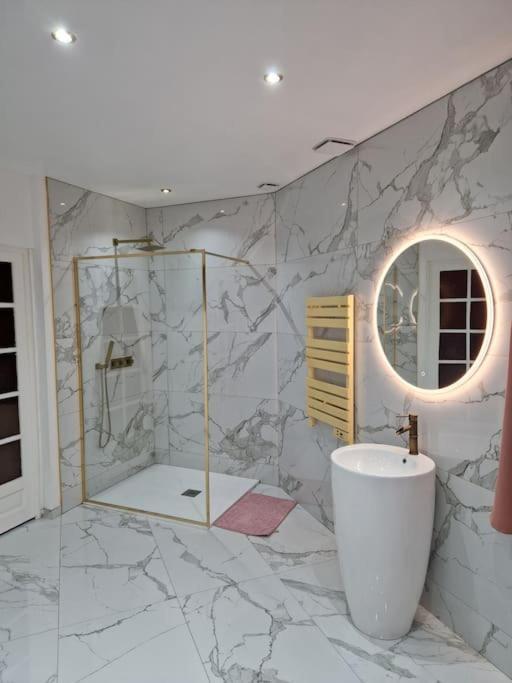 Maison Chic Avec Jacuzzi Nogent Sur Oise Yaospa60 Exteriér fotografie